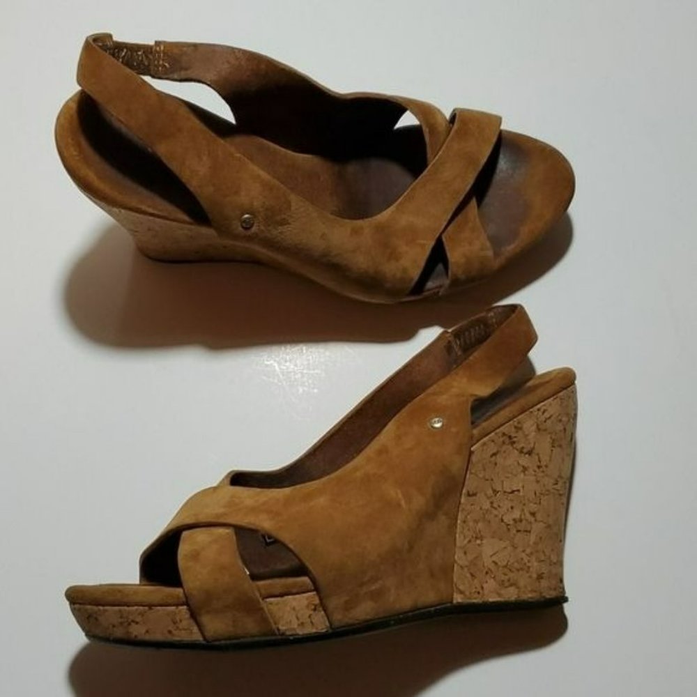 UGG WEDGES, CORK SOLES, WOMANS SIZE 5 GUC